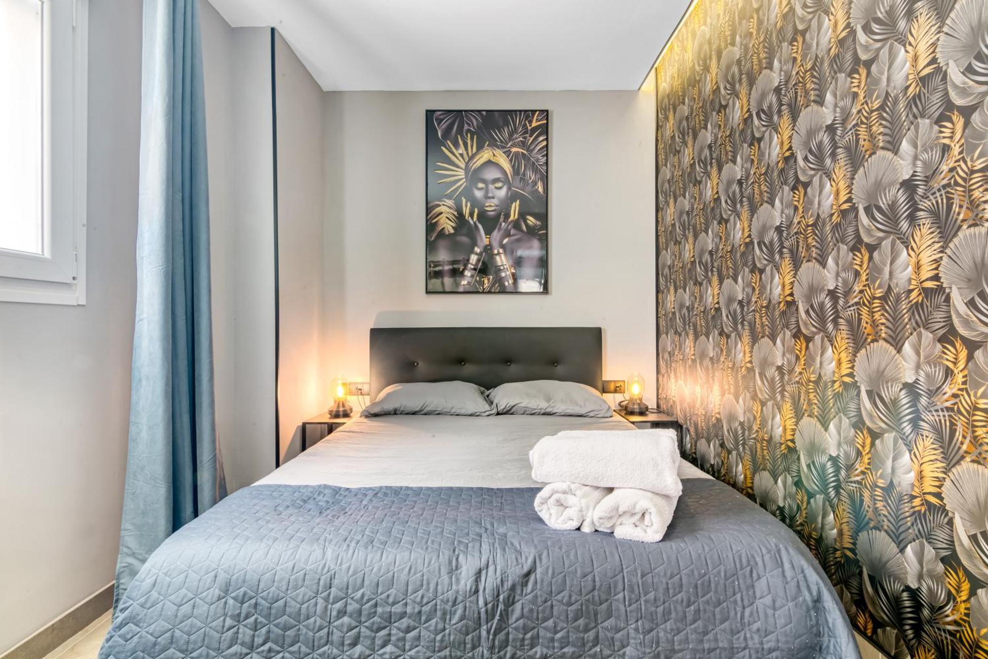 City Scape Suites Валенсія Екстер'єр фото